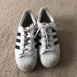 Adidas superstars